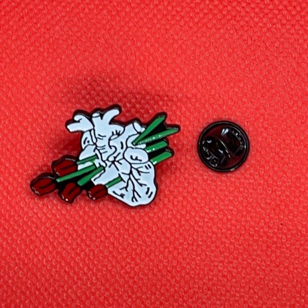 Roses n Heart Pin Brooch